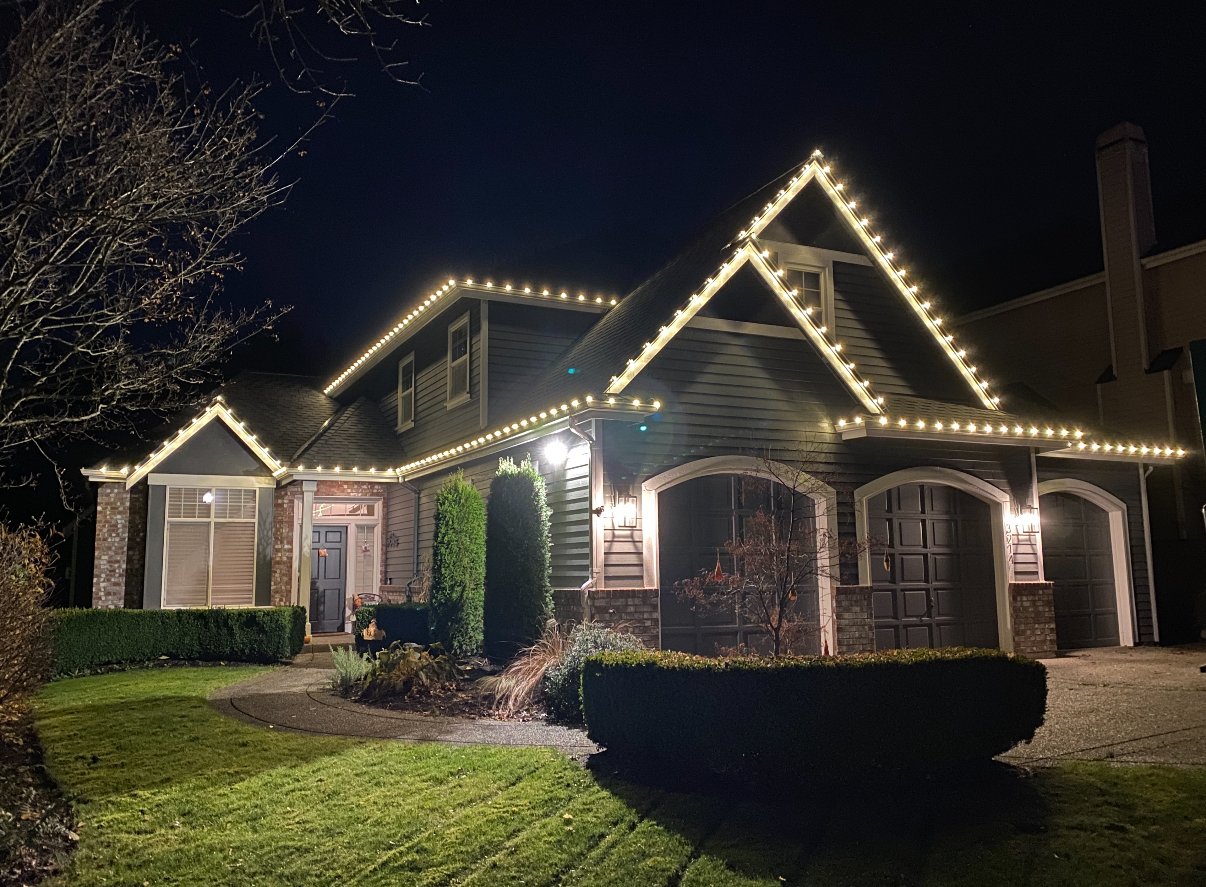 Bellevue holiday light installation